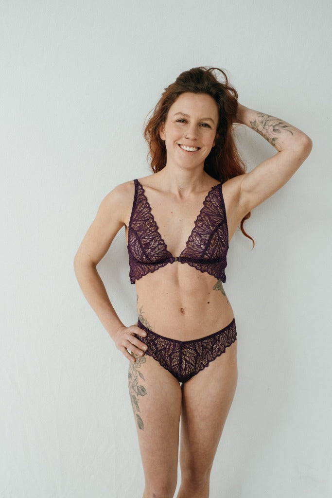 Produktbild von Joanne in Ultraviolet von Vorne (Bralette & String)