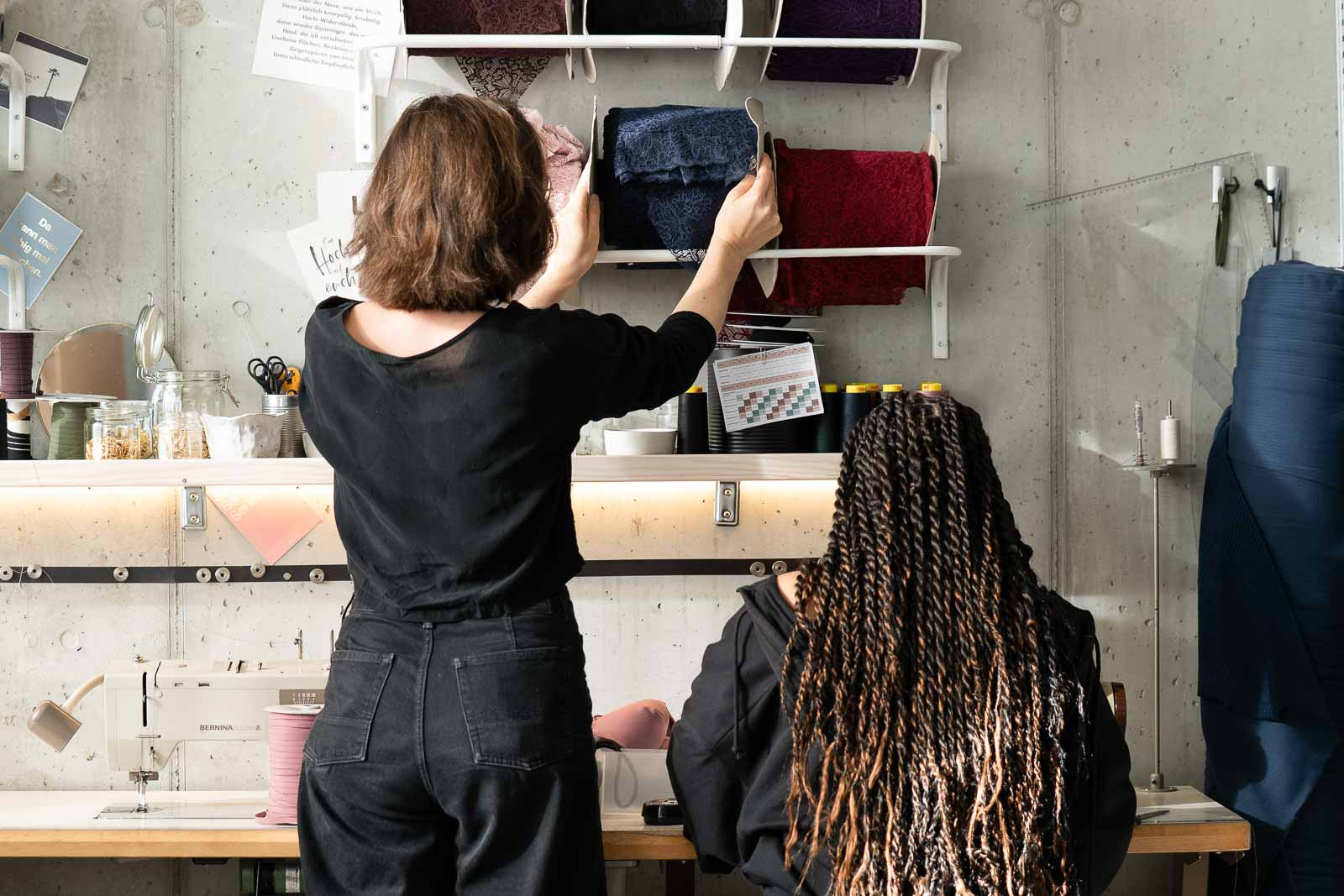 Zippora und Mathilda im Lingerie-Atelier von thoughts of september