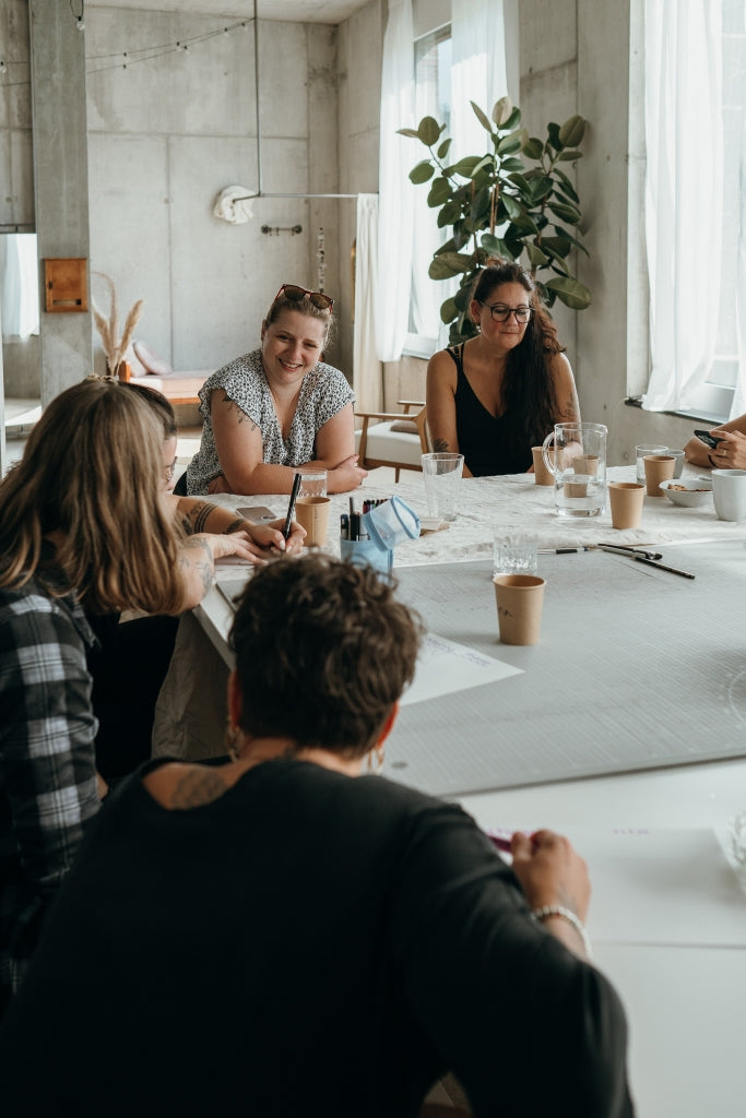 Das Sisterhood Meeting im Studio von Kriens Luzern