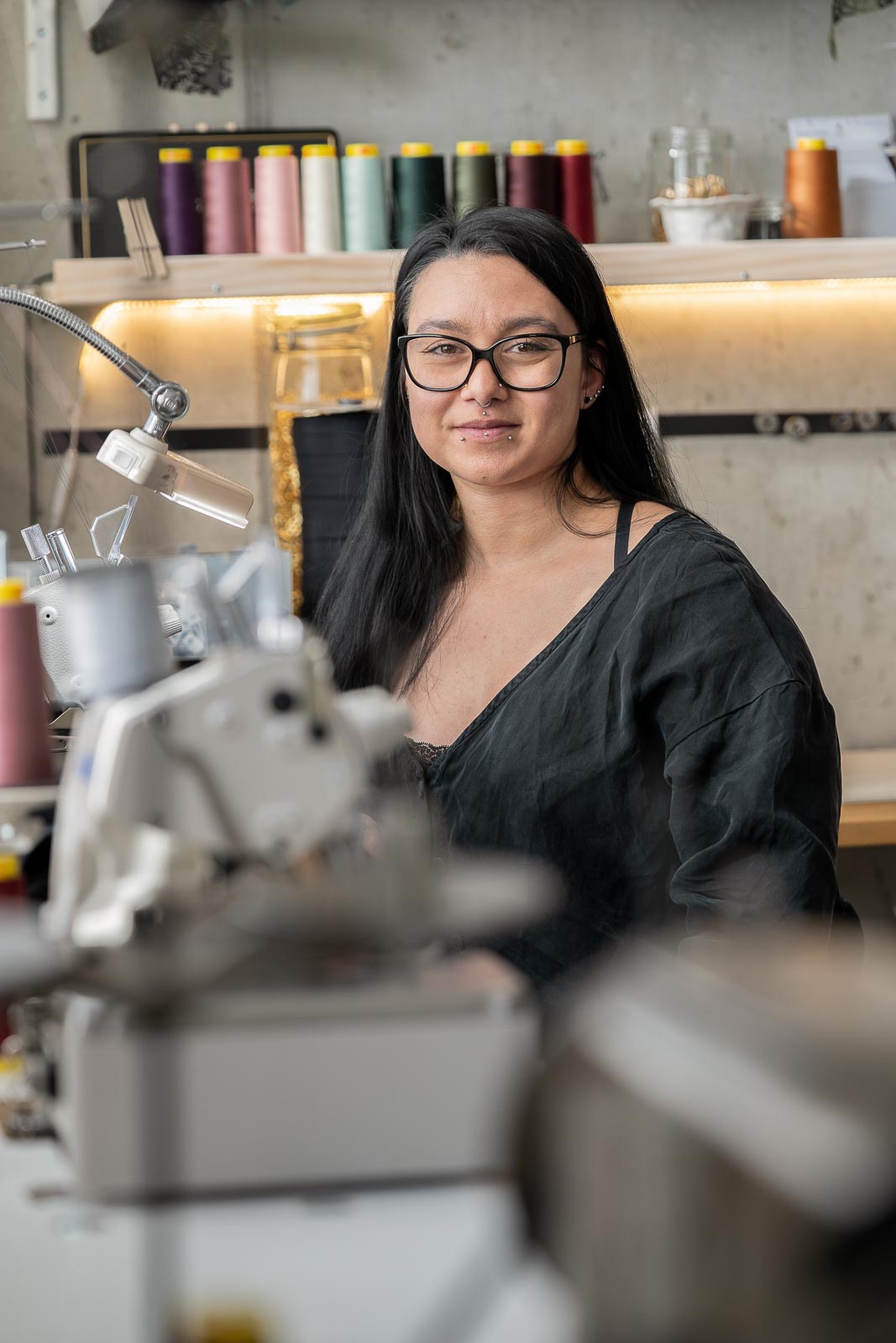 Angela, de thoughts of september, coud vos vêtements d'intérieur en coton biologique.